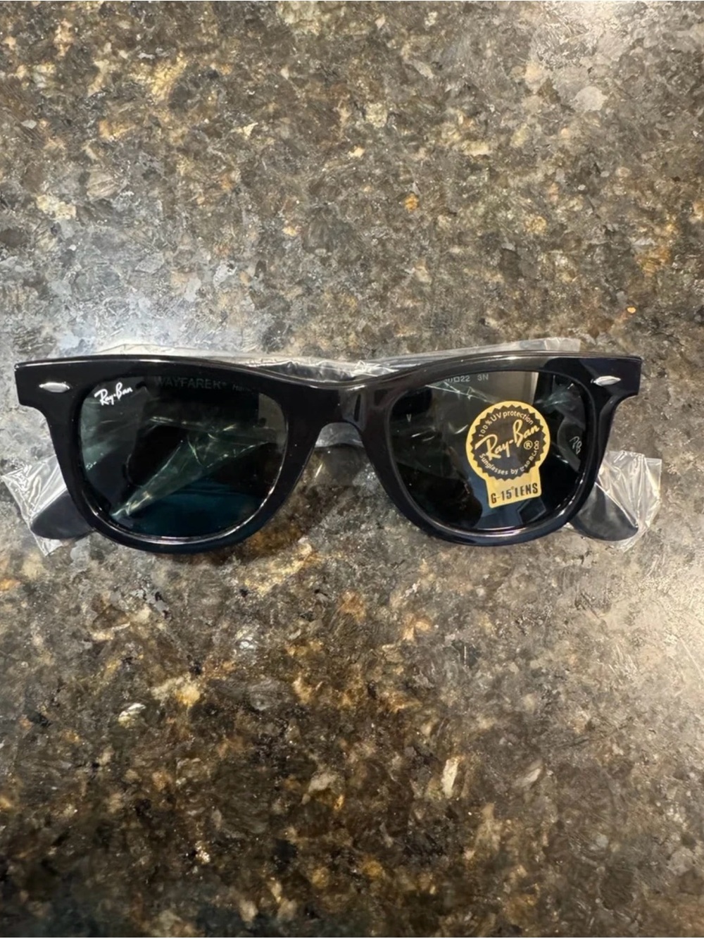 *Ray-Ban Wayfarer Black Frame with Dark Green G-15 Lenses